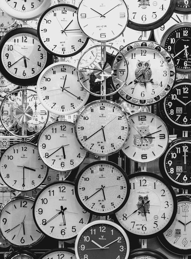 Multiple clocks and watches.